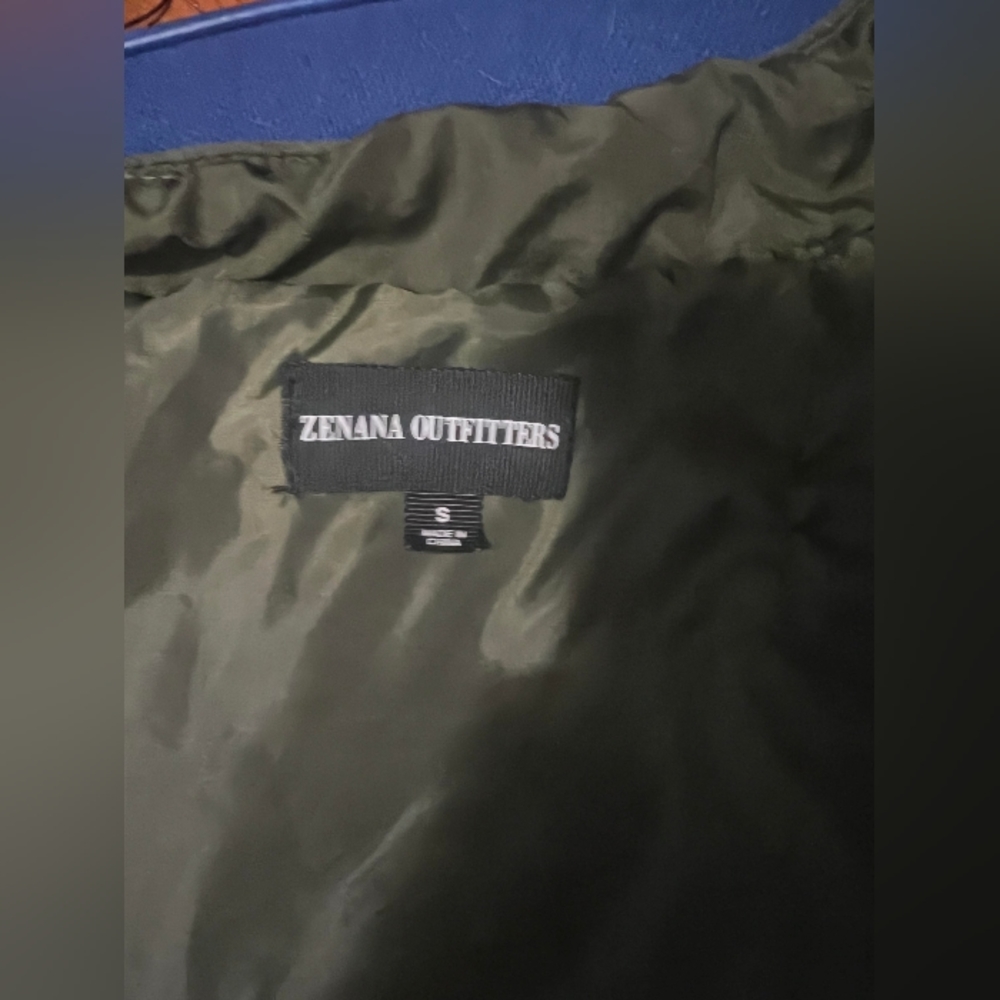 Forest Green Zip-Up Vest NWOT - Picture 4 of 4
